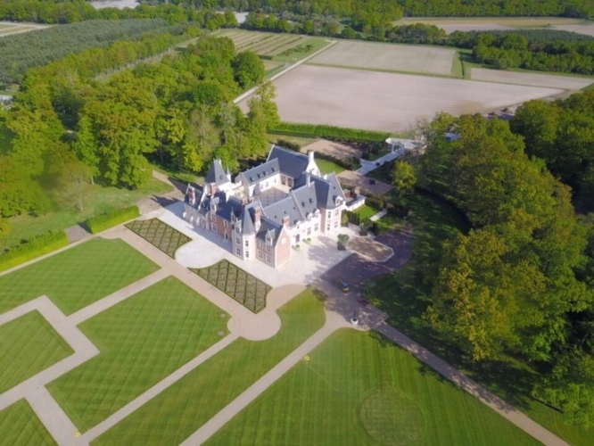 Photos 3 - Forestière - Exceptionnel domaine de chasse de 800 ha situé dans le val de Loire comprenant un château du XVème remanié au XIXème entièrement restauré