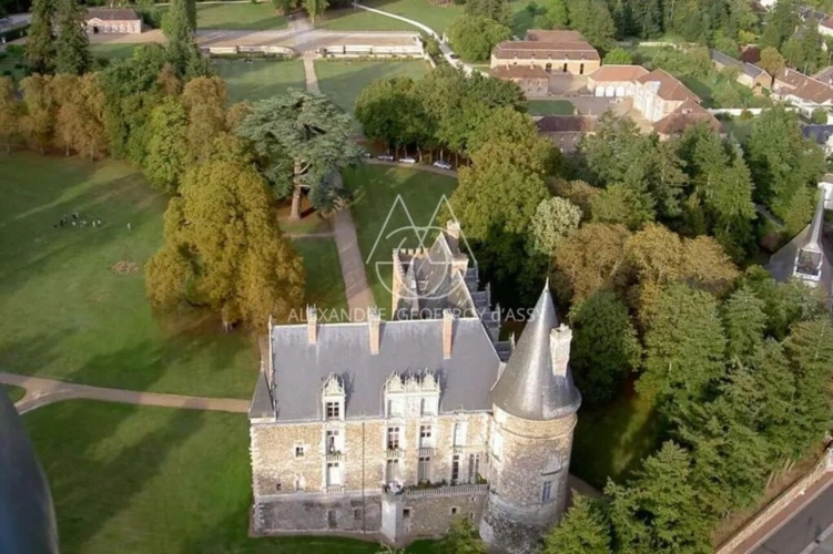Photos 3 - Prestige - Gigantesque château de XVeme a 140km de Paris sur 40ha