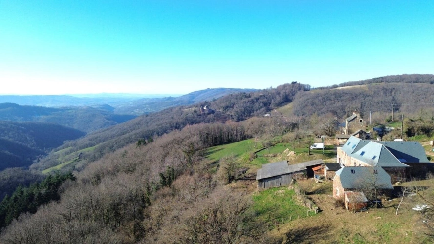 Photos 3 - Rural - House