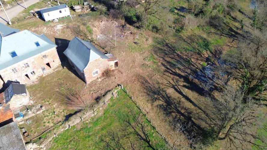 Photos 20 - Rural - House