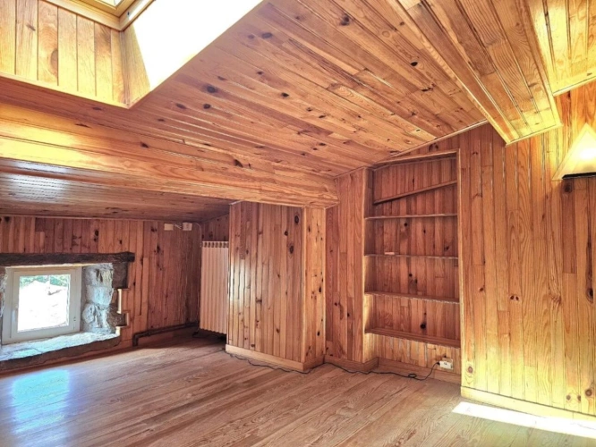 Photos 12 - Tourist - House