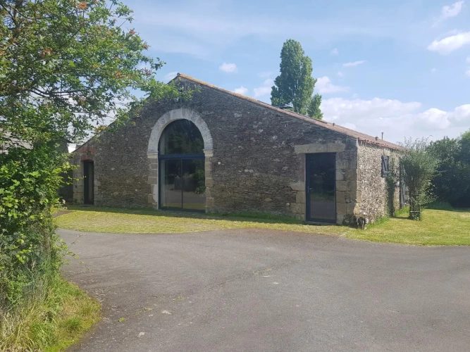 Photos 1 - Équestre - Belle propriété équestre avec deux maisons et 9 hectares en Vendée