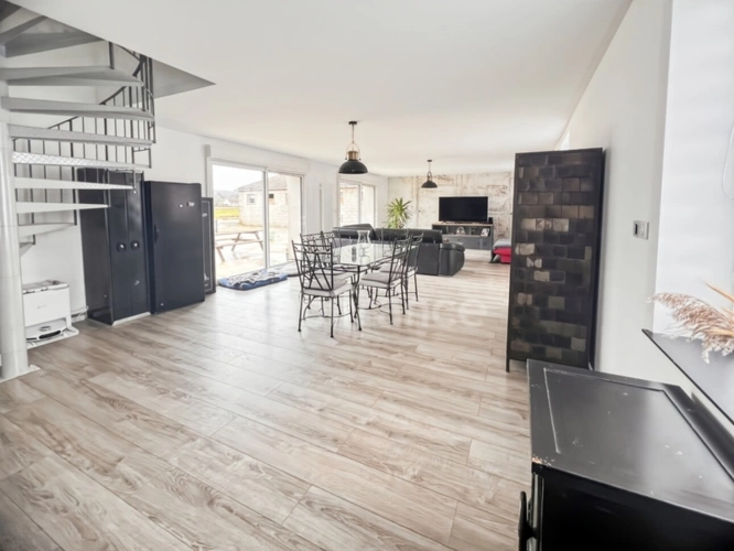 Photos 8 - Équestre - À VENDRE - COLEMBERT - PROPRIETE - SUPERFICE TERRAIN 14300 M2 - LONGÈRE RÉNOVÉE - HANGAR - TERRAIN CONSTRUCTIBLE  - PATURE - GARAGE - DÉPENDANCE