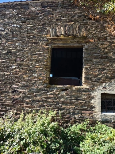 Photos 6 - Rural - Farm with outbuildings