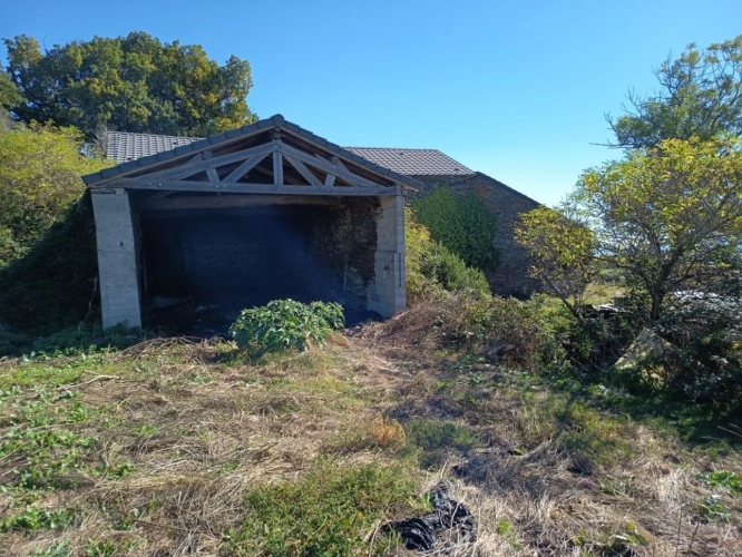 Photos 17 - Rural - Farm with outbuildings