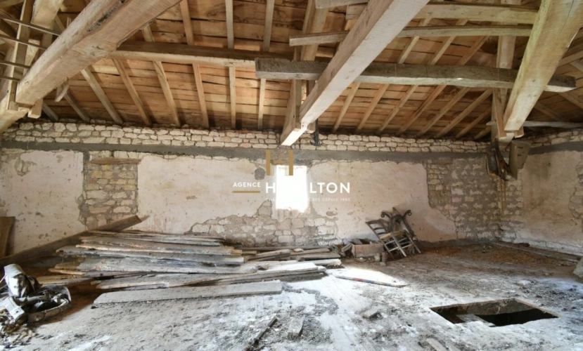 Photos 18 - Rural - Farm with outbuildings