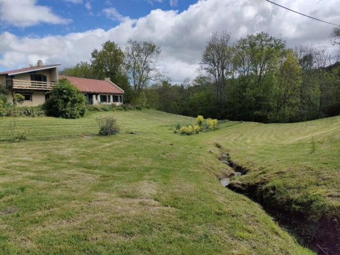 Photos 6 - Rural - Estate