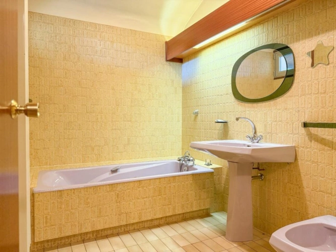 Photos 13 - Prestigious - Property