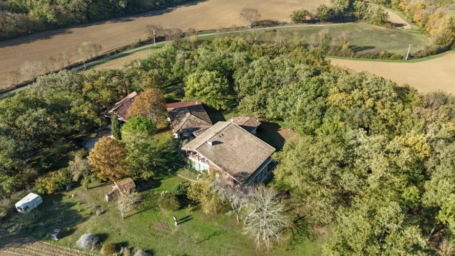 Photos 10 - Rural - Character property