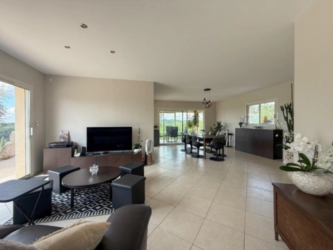 Photos 10 - Rural - Country house