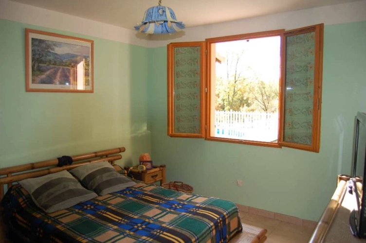 Photos 8 - Rural - House