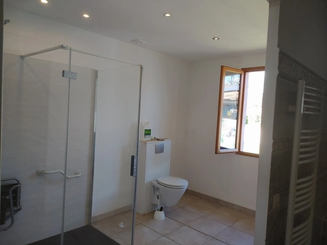 Photos 12 - Rural - House