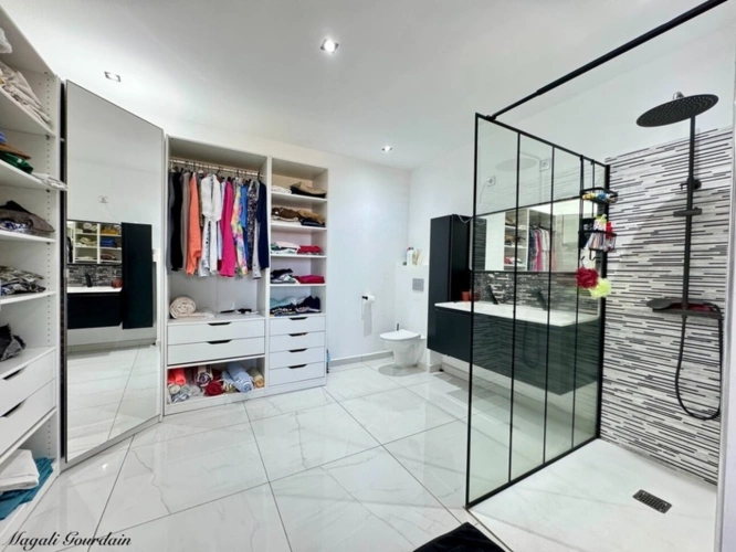 Photos 8 - Prestige - A VENDRE - PROPRIETE D'EXCEPTION AVEC VUE MER IMPRENABLE & STUDIO ATTENANT - SAINTE ANNE