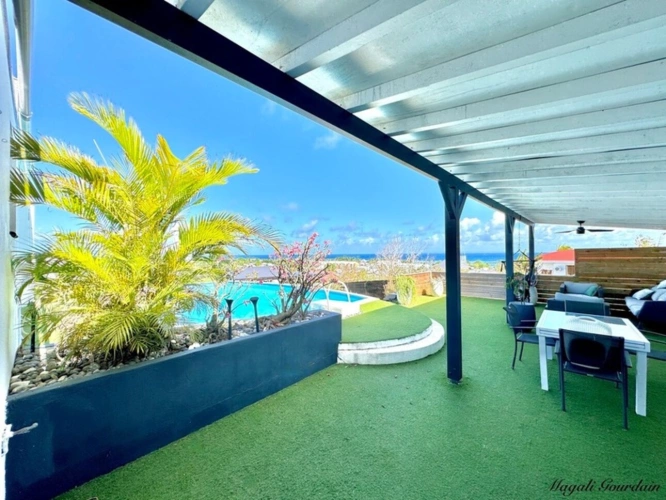 Photos 9 - Prestige - A VENDRE - PROPRIETE D'EXCEPTION AVEC VUE MER IMPRENABLE & STUDIO ATTENANT - SAINTE ANNE