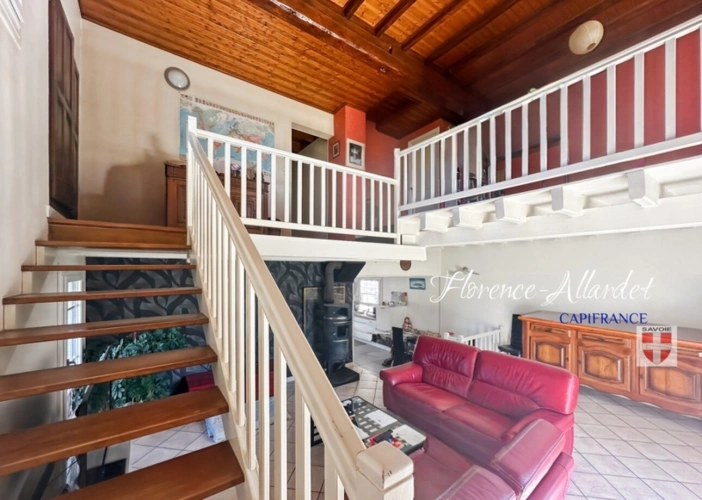 Photos 10 - Rural - Saint-Jeoire-Prieuré – Character property with large annex and swimming pool (73)