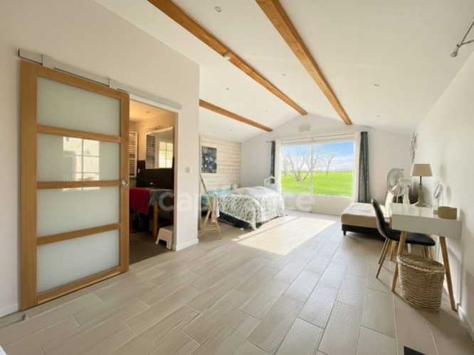 Photos 7 - Agricole - Propriété viticole et touristique de 9,39 hectares - Opportunité à saisir - Vanzac (17)