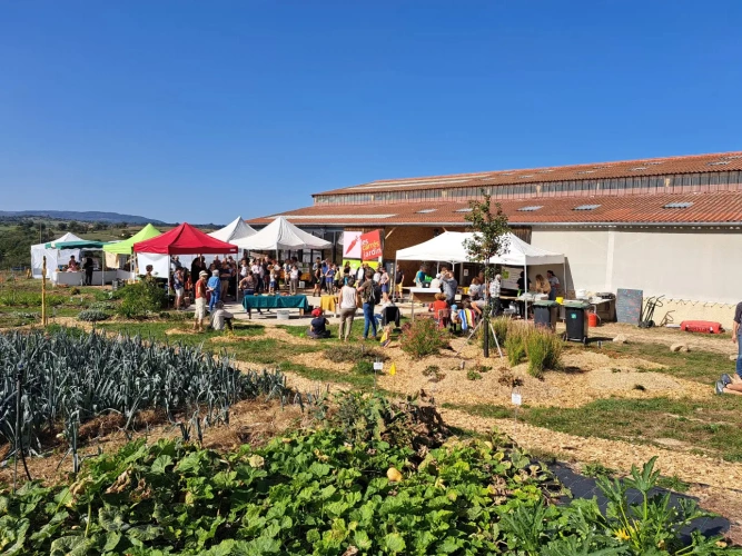 Photos 1 - Agricole - Tiers lieu à louer ou à vendre pour activité restauration / évènementiel (42 LOIRE)