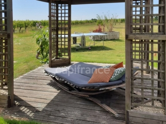 Photos 13 - Prestige - Domaine viticole avec activité touristique de 9,39 hectares - Vanzac (17)