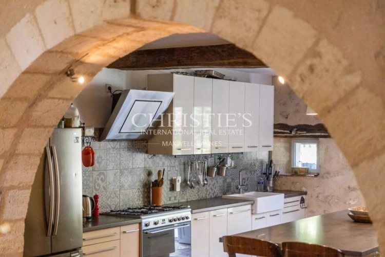 Photos 9 - Touristique - Belle maison de village avec gîte, grand jardin, cuisine d’été et piscine