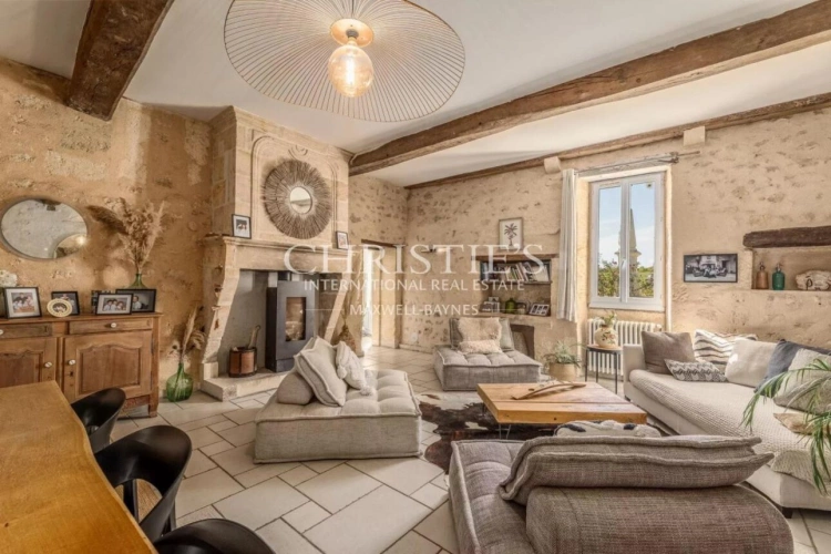 Photos 10 - Touristique - Belle maison de village avec gîte, grand jardin, cuisine d’été et piscine