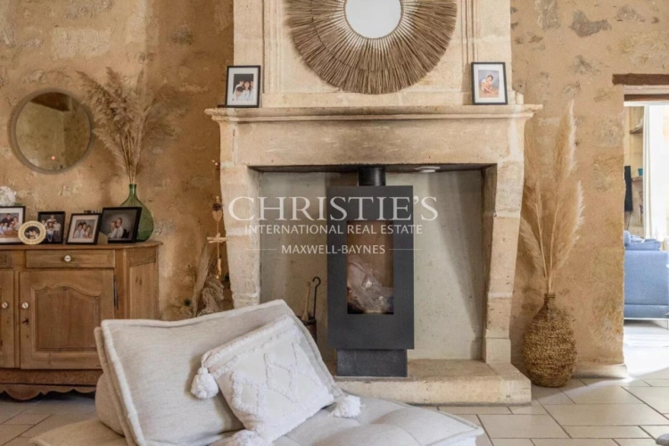 Photos 13 - Touristique - Belle maison de village avec gîte, grand jardin, cuisine d’été et piscine