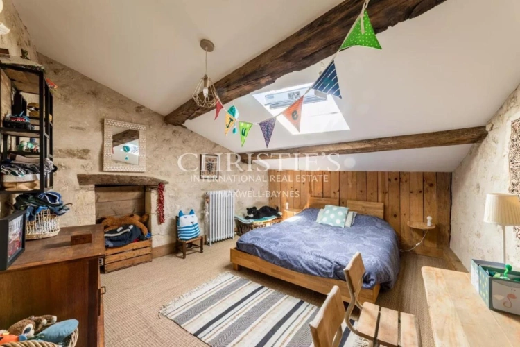 Photos 19 - Touristique - Belle maison de village avec gîte, grand jardin, cuisine d’été et piscine