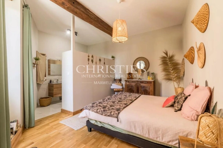 Photos 22 - Touristique - Belle maison de village avec gîte, grand jardin, cuisine d’été et piscine