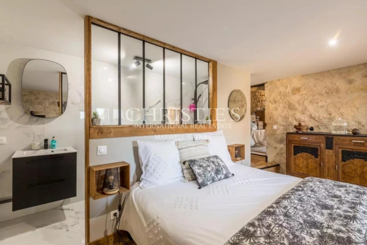 Photos 23 - Touristique - Belle maison de village avec gîte, grand jardin, cuisine d’été et piscine