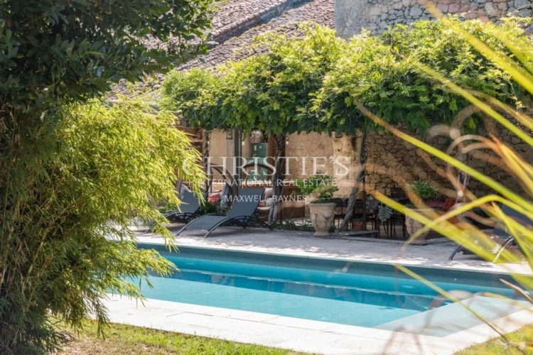 Photos 24 - Touristique - Belle maison de village avec gîte, grand jardin, cuisine d’été et piscine