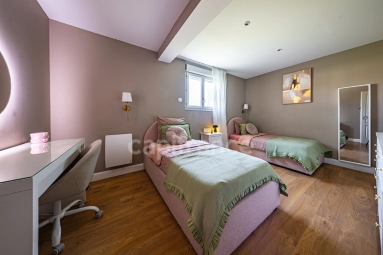 Photos 26 - Prestige - Propriété à vendre composée d'une demeure de Maitre et une deuxième maison avec piscine et jardin