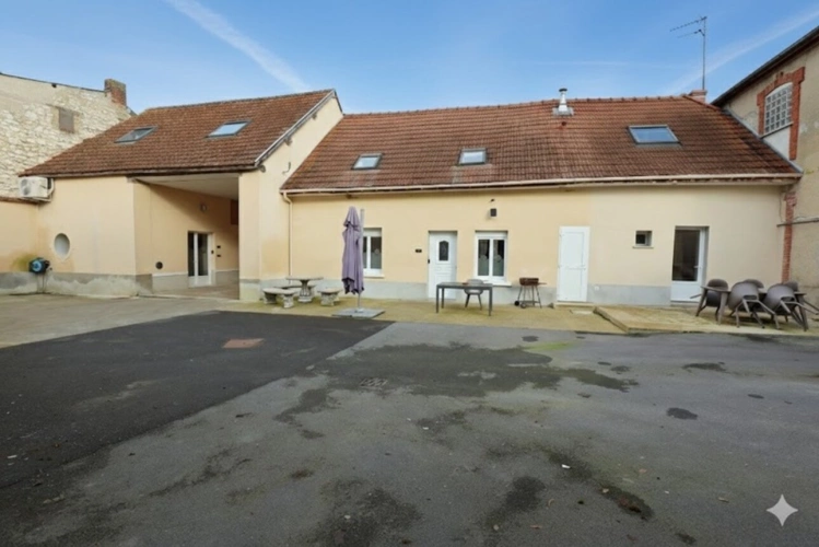 Photos 1 - Rurale - Dpt Marne (51), à vendre BISSEUIL Un ensemble de 4 gîtes en excellent état dont 12 chambres. Avec terrain et petite salle
