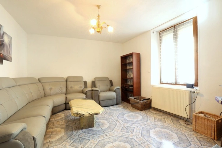 Photos 15 - Rurale - Dpt Marne (51), à vendre BISSEUIL Un ensemble de 4 gîtes en excellent état dont 12 chambres. Avec terrain et petite salle