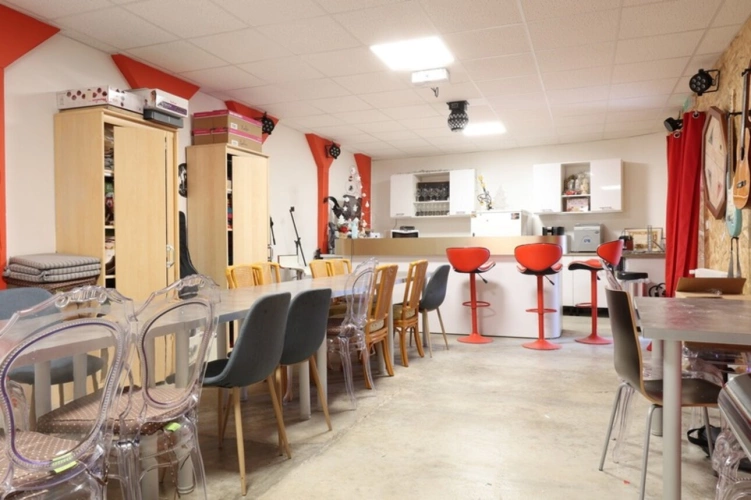 Photos 26 - Rurale - Dpt Marne (51), à vendre BISSEUIL Un ensemble de 4 gîtes en excellent état dont 12 chambres. Avec terrain et petite salle