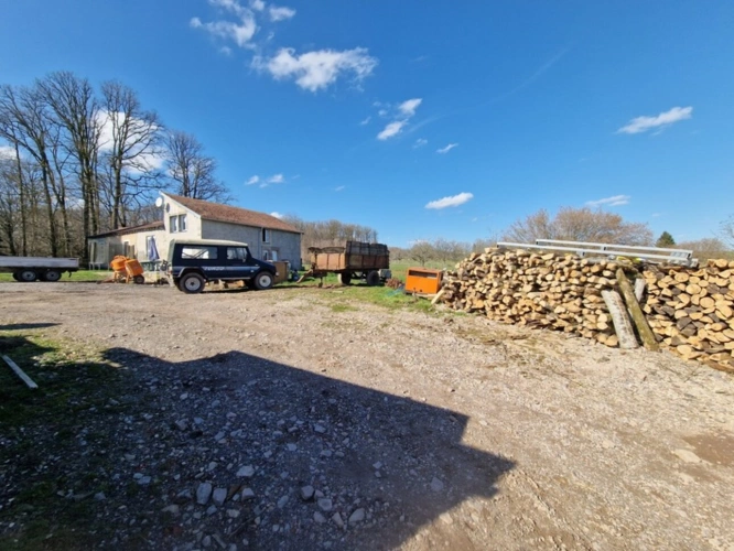 Photos 15 - Prestige - Proche de XERTIGNY (88) Propriete à vendre MAISON 4 pièces (env. 140 m2)  + GARAGE AUTOMOBILES de 900 m2 / TERRAIN 7500 m2 env