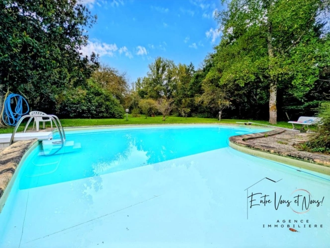 Photos 2 - Touristique - DEUX MAISONS EN PIERRE SUR PLUS D'UN HECTARE