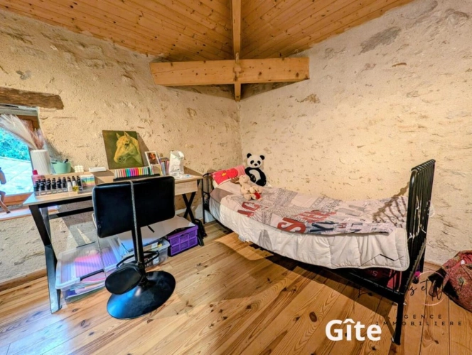 Photos 19 - Touristique - DEUX MAISONS EN PIERRE SUR PLUS D'UN HECTARE