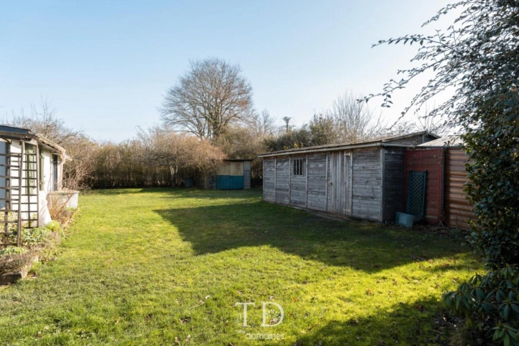 Photos 7 - Rurale - Pavillon de plain-pied   Terrain 2 300 m2   Secteur Bellevil