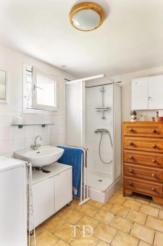 Photos 12 - Rurale - Pavillon de plain-pied   Terrain 2 300 m2   Secteur Bellevil