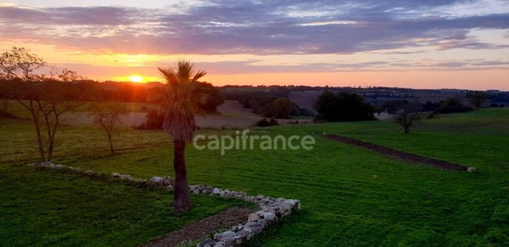 Photos 33 - Prestige - Domaine à vendre avec vue exceptionnelle à 360°, composé d'une bergerie réhabilitée, puis d'une grange et d'un kiosque à restaurer, sur 2,9 ha de terrain à LECTOURE (32)