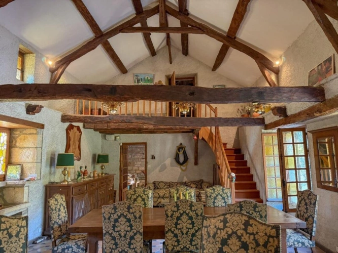 Photos 3 - Rural - Stone house