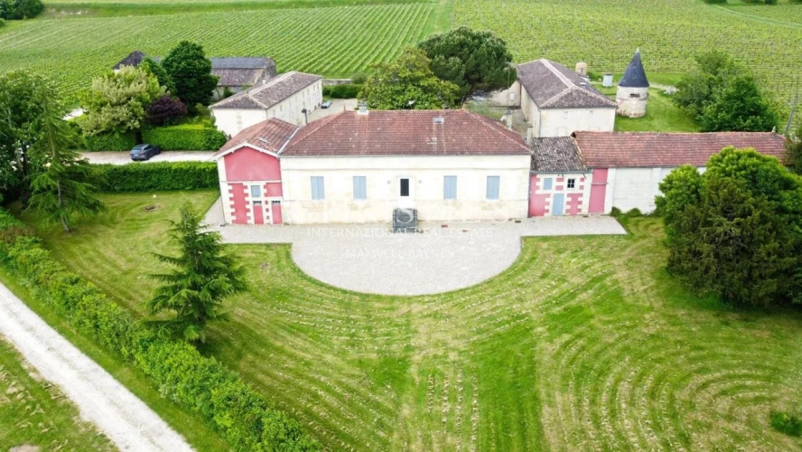 Photos 3 - Viticole - Propriété viticole de 28 ha en excellent état avec bâtiments de caractère