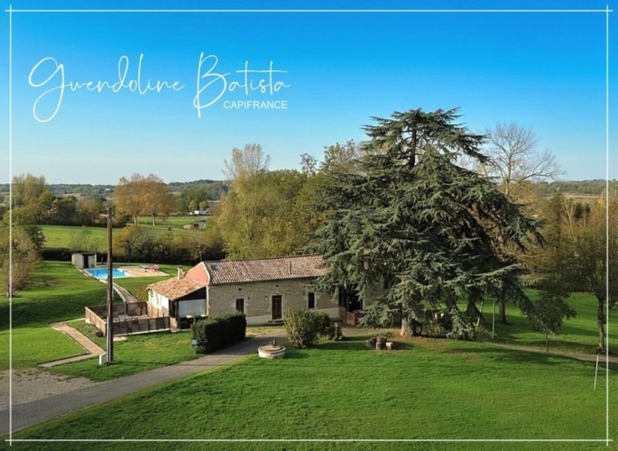 Photos 23 - Prestige - Superbe propriété composée d'une Maison Principale et de 3 Gîtes - Terrain 1,9Ha avec Piscine