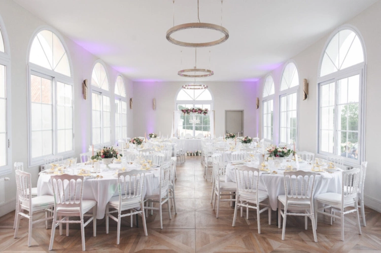 Photos 1 - Prestige - CHAMIGNY (77) à vendre murs et fonds d'un domaine de réception en activité