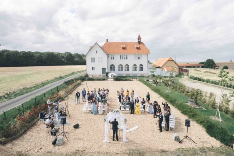 Photos 3 - Prestige - CHAMIGNY (77) à vendre murs et fonds d'un domaine de réception en activité