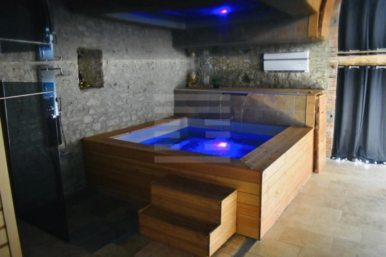 Photos 8 - Equestrian - Property