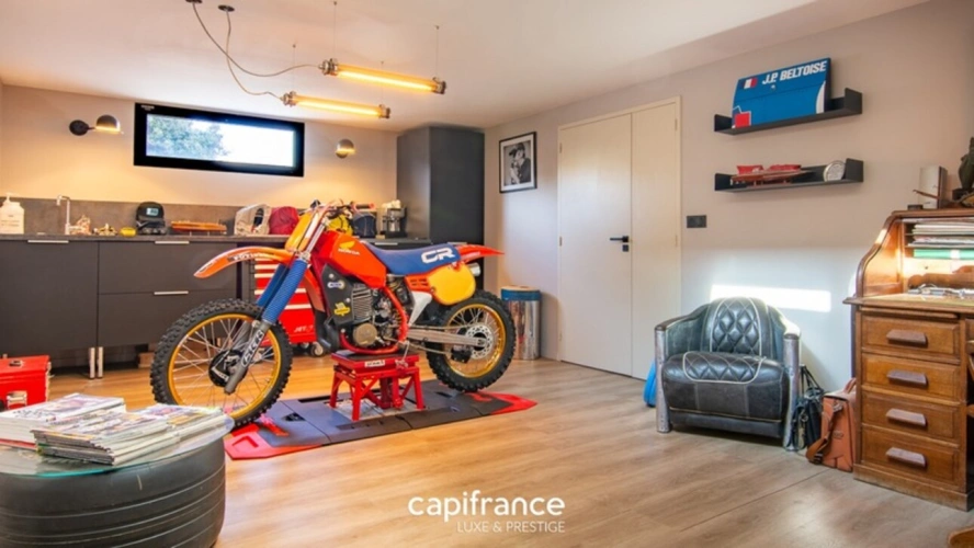 Photos 14 - Prestige - Maison à vendre 10 pièces SAINT MARC JAUMEGARDE - Visite virtuelle sur demande