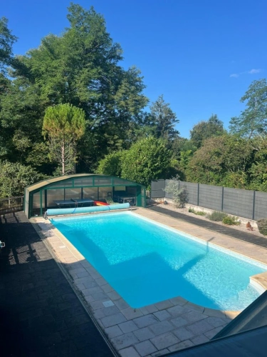 Photos 1 - Équestre - THENON (24)A vendre, Propriété composée de deux maisons sur 5.5 ha de prés (possibilité haras) et de bois