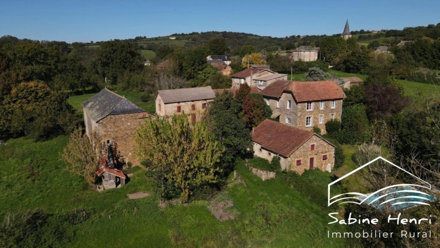 Photos 1 - Touristique - Superbe propriété composée de 3 habitations distinctes sur pr