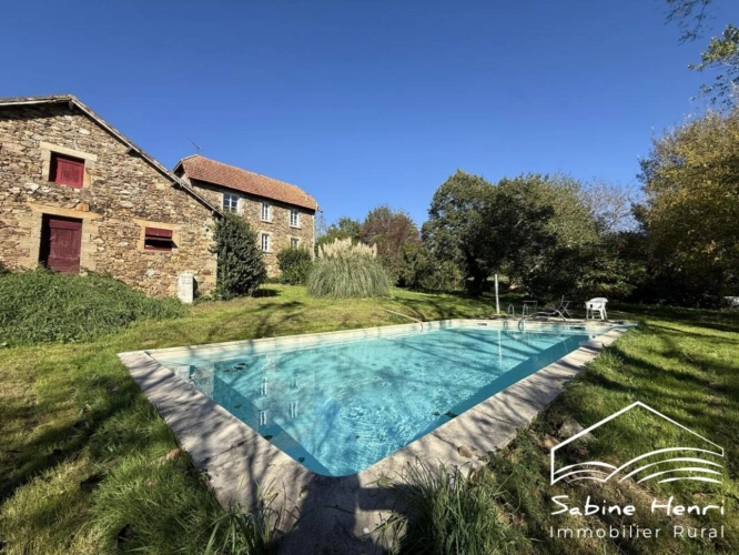 Photos 6 - Touristique - Superbe propriété composée de 3 habitations distinctes sur pr