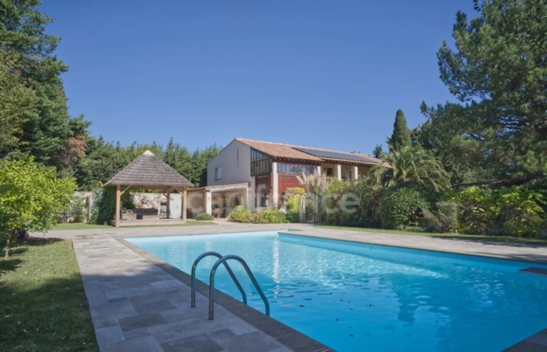 Photos 8 - Prestige - Propriete à vendre 9 pièces GRAVESON (13)